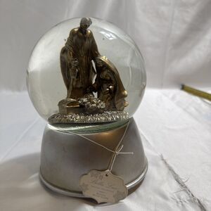Bella Luce Nativity Scene Water Globe Large Gold Tone Figural Musical